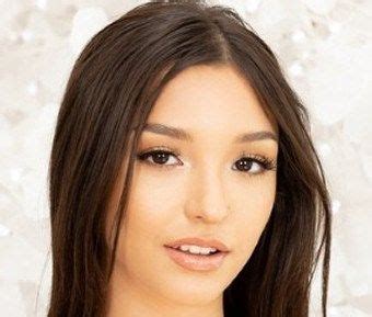 Layla jenner age - Layla Jenner VR. Are you 18 years of age or older? You must be 18 years or older and agree to our Terms of Use to access and use this website. By clicking ENTER below ...